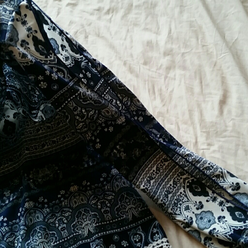 Tunic blouse - Picture 2 of 3